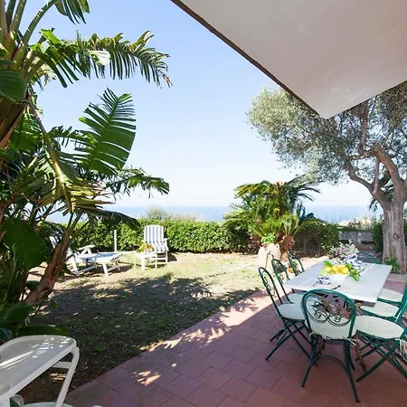 Un Paradiso A Sorrento Con Piscina Massa Lubrense